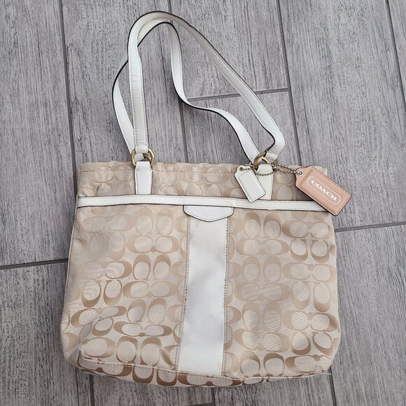 Coach Signature Tote bag with White Leather Trim - Picture 1 of 11